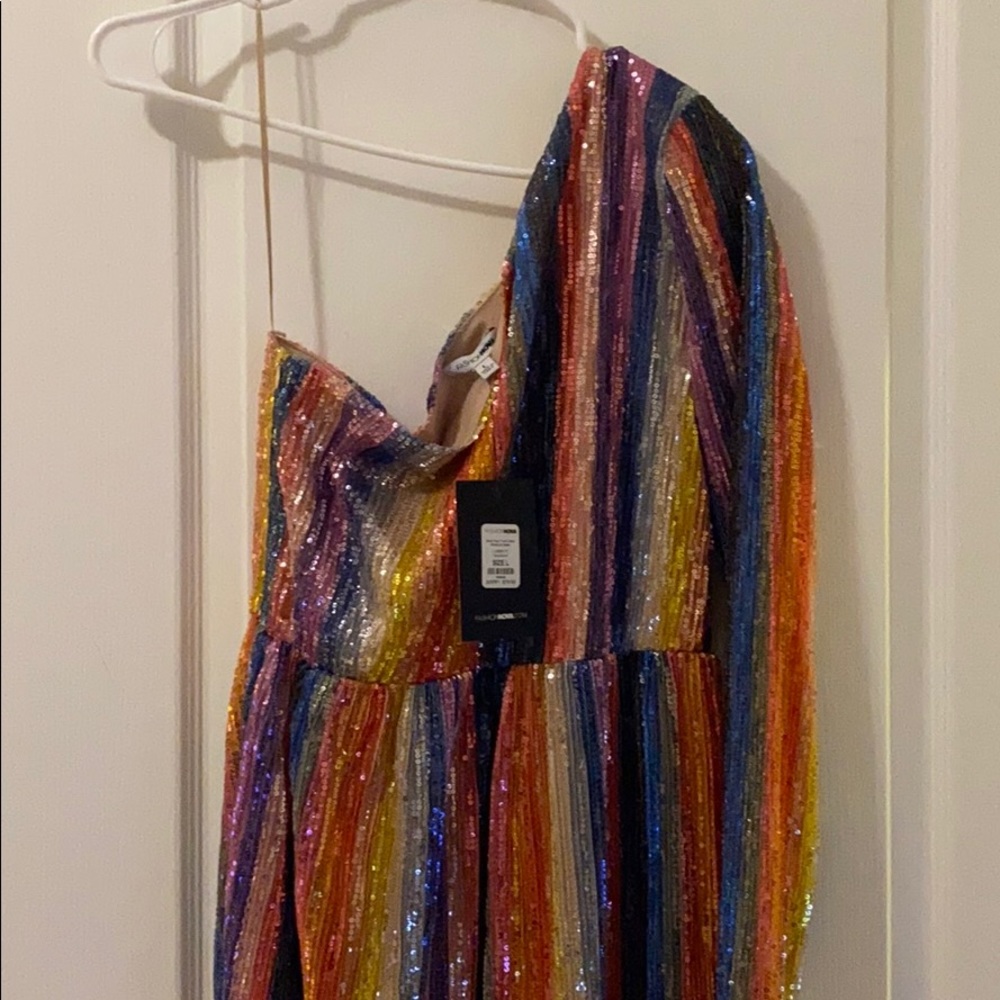 Colorful dress one sleeve